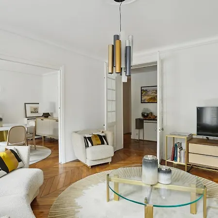 2 Bedroom Luxurious Next To Arc De Triumphe Appartamento